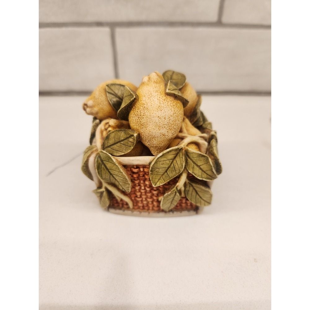 Vintage Harmony Kingdom Garden Lemon Trinket Box Lord Byron Scene Inside 1999